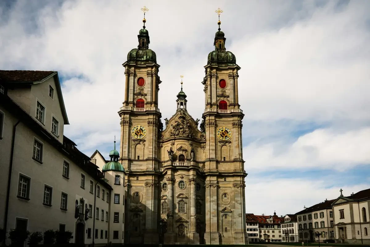 IT Jobs in St. Gallen: Die barocke Stiftskirche und Kathedrale St. Gallen (UNESCO-Welterbe)