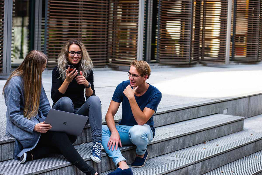 digital marketers searching for a job online