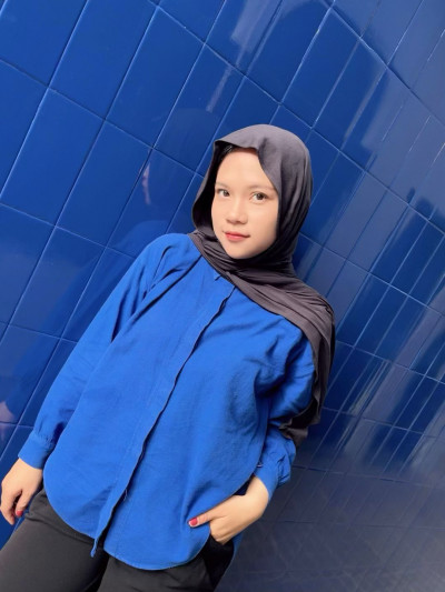 Riska nur Aqmarina