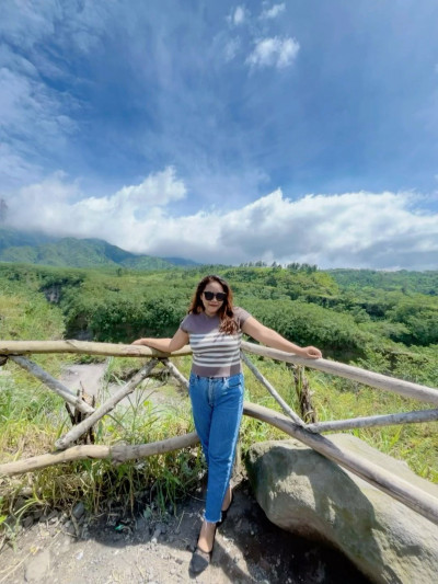 Onin Ndhina Resasari