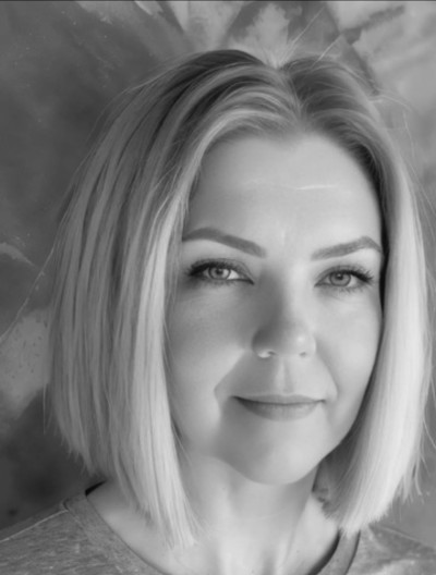 Carrie Jones